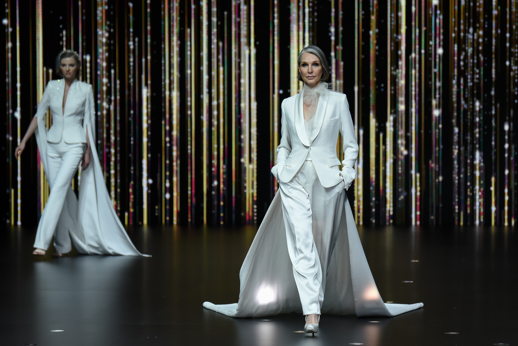 desfile pronovias beyond the stars