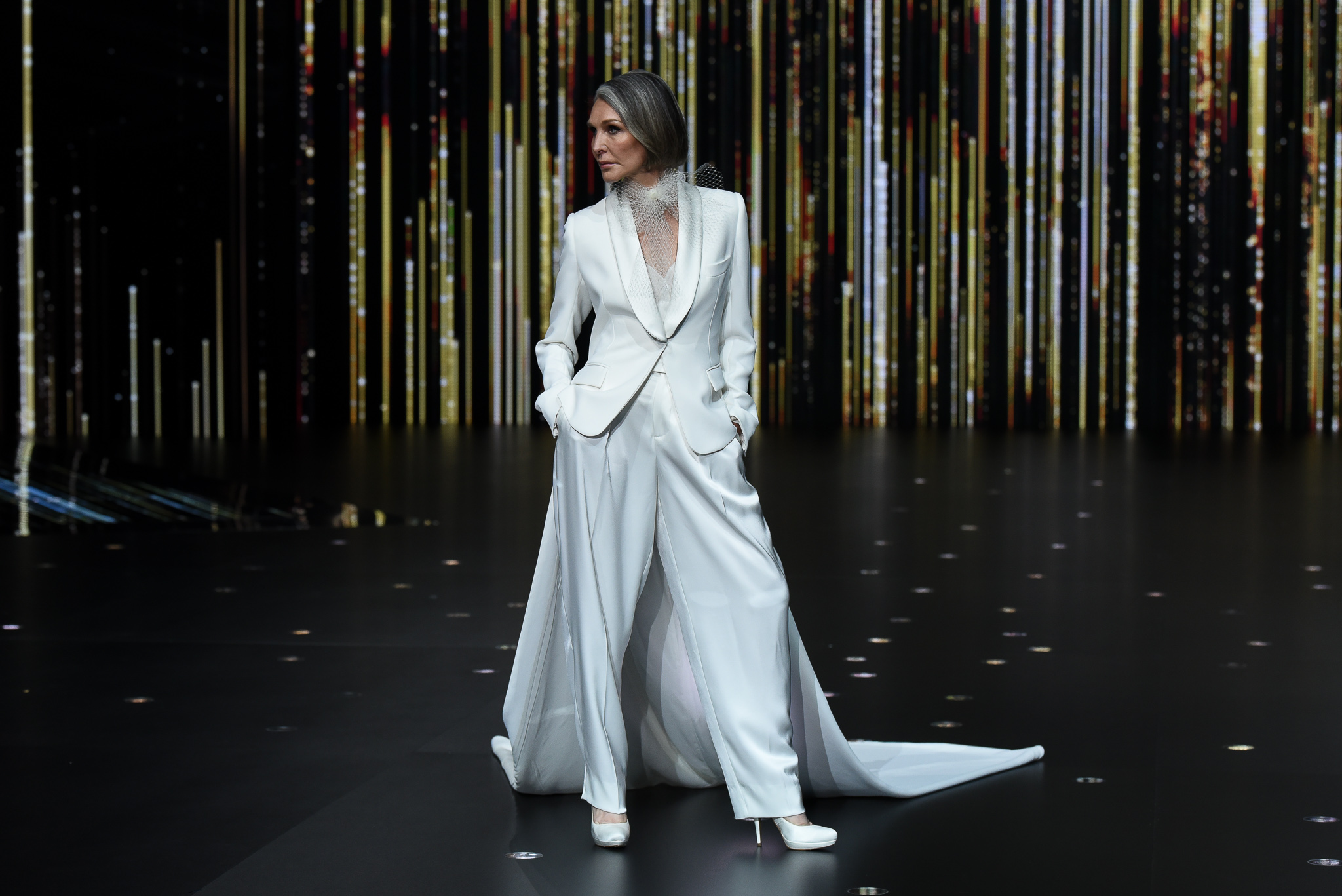 desfile pronovias beyond the stars