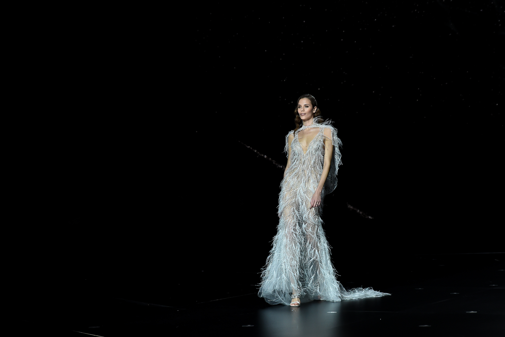 desfile pronovias beyond the stars