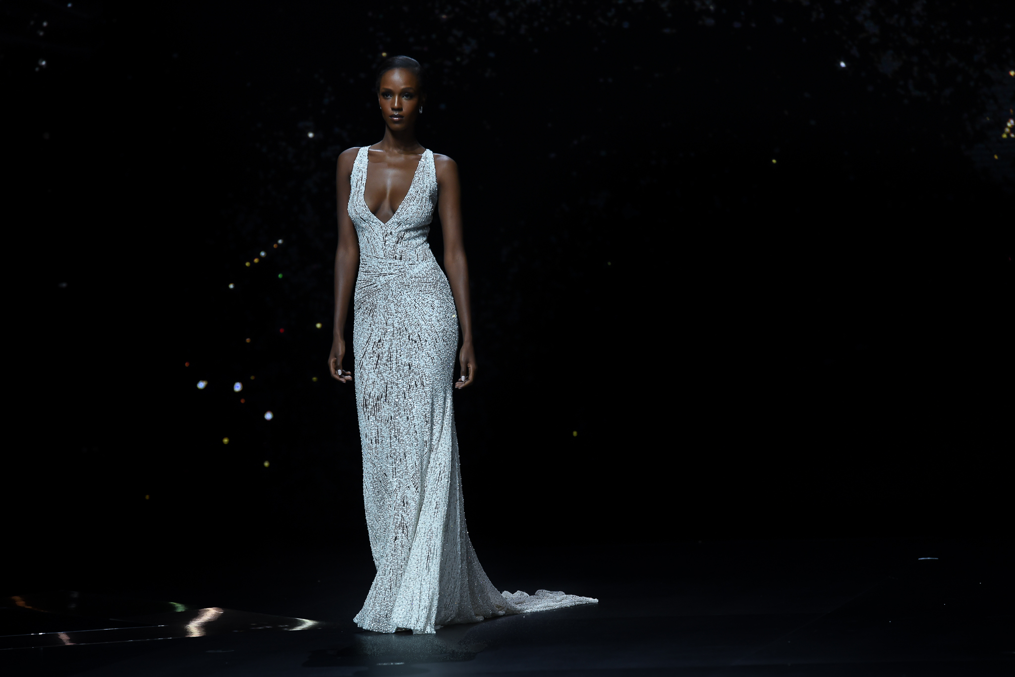 desfile pronovias beyond the stars