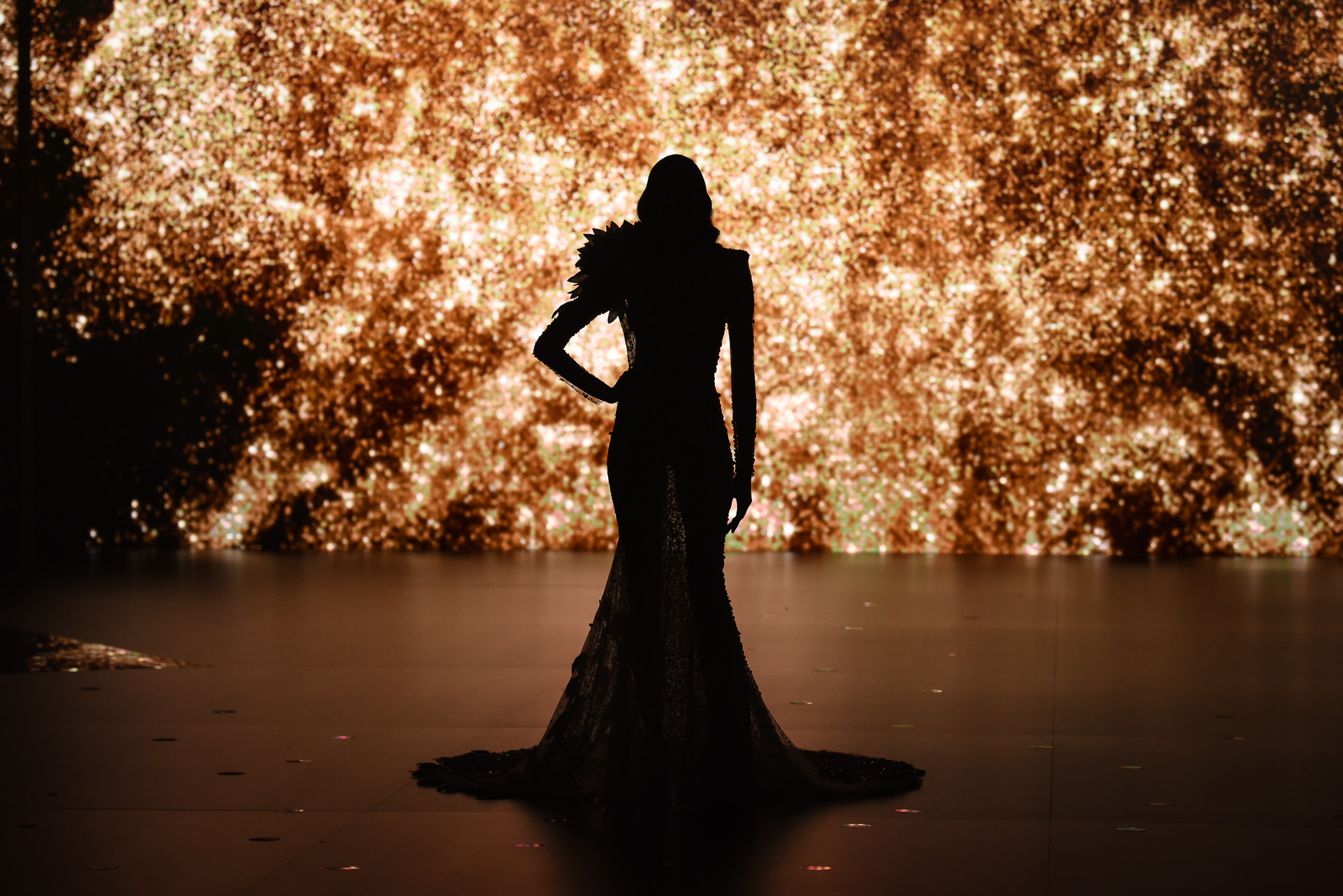 desfile pronovias beyond the stars