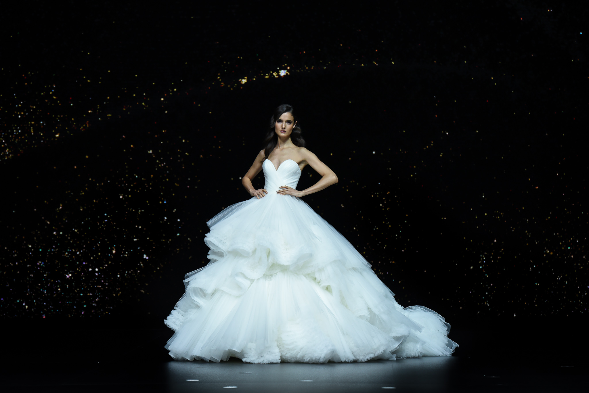 desfile pronovias beyond the stars