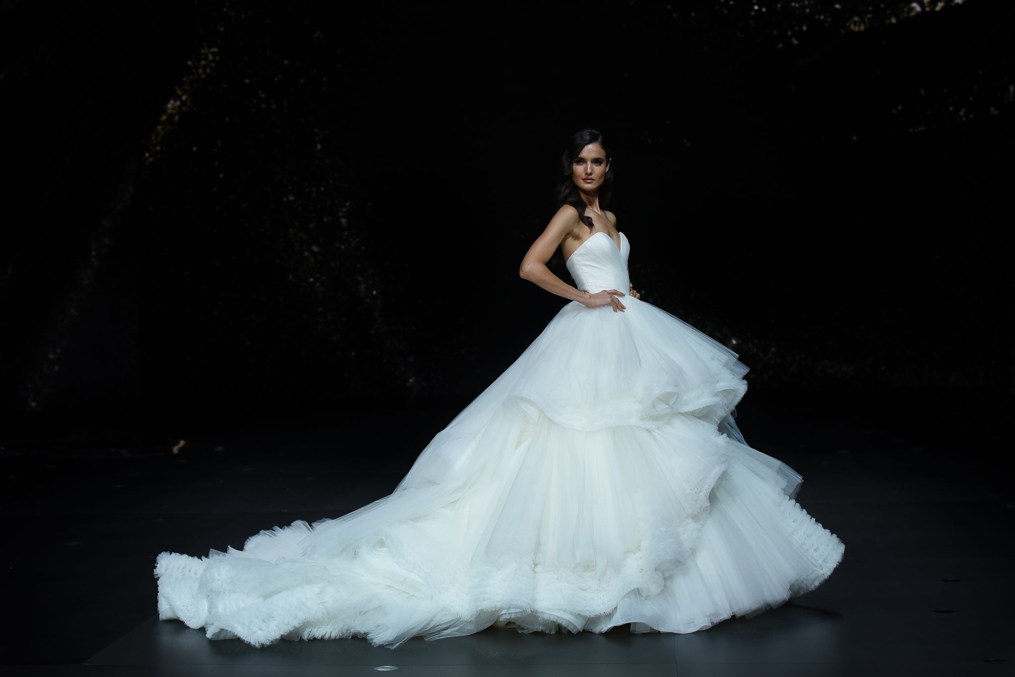 desfile pronovias beyond the stars