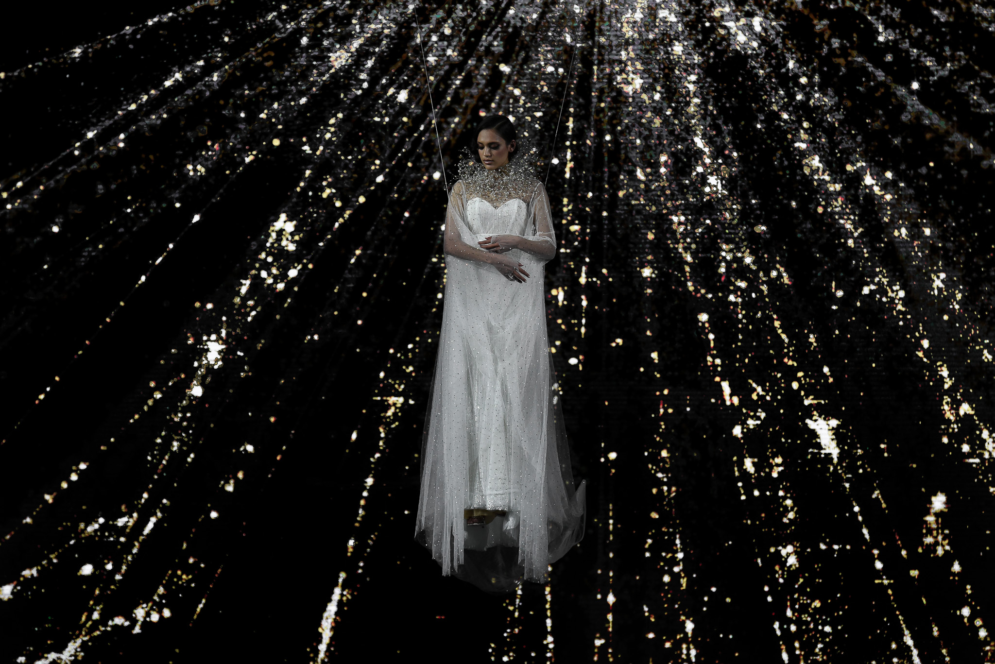 desfile pronovias beyond the stars