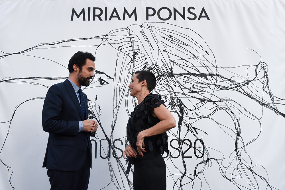 Miriam Ponsa junto al President del Parlament, Roger Torrent