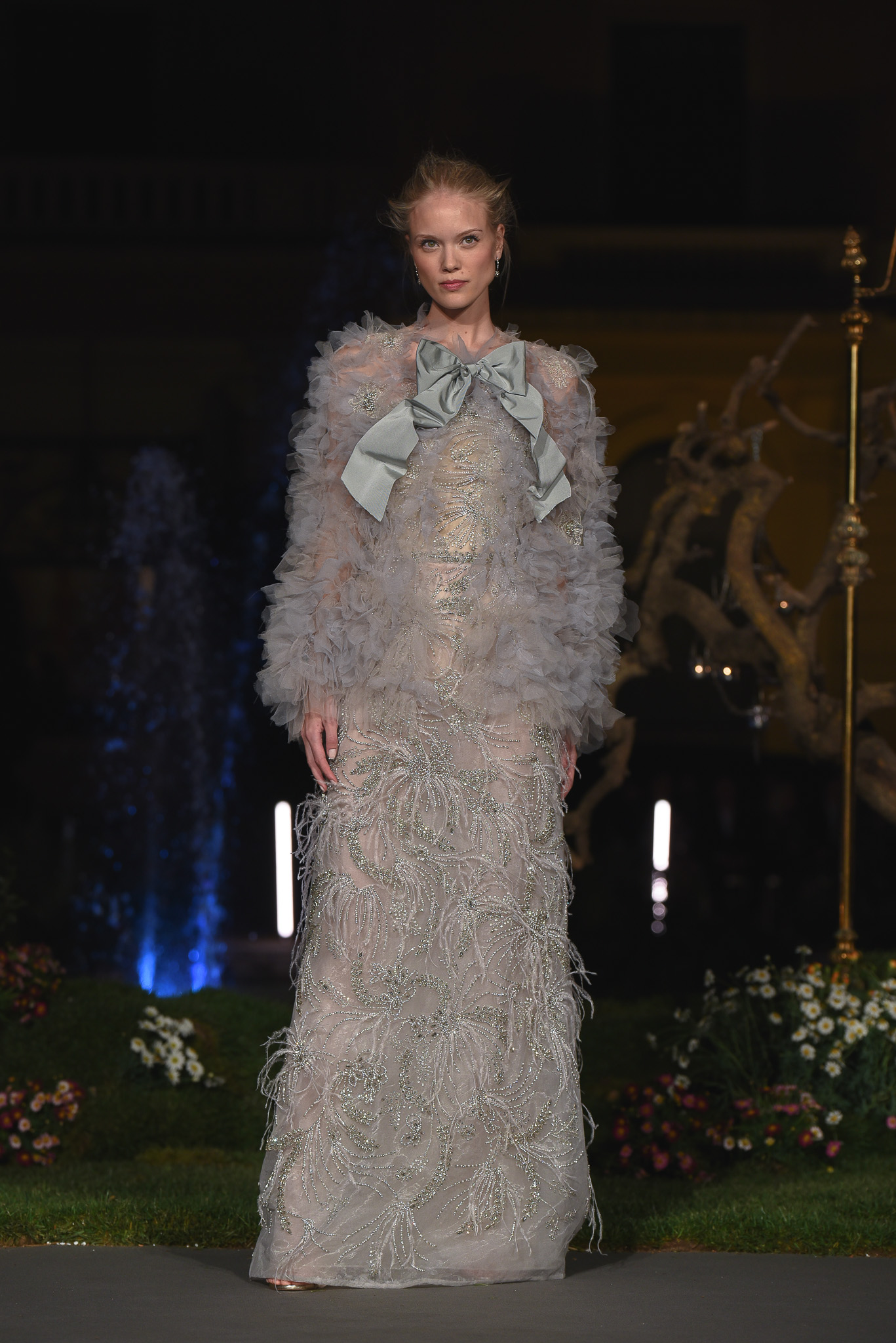 Marchesa VBBFW novia