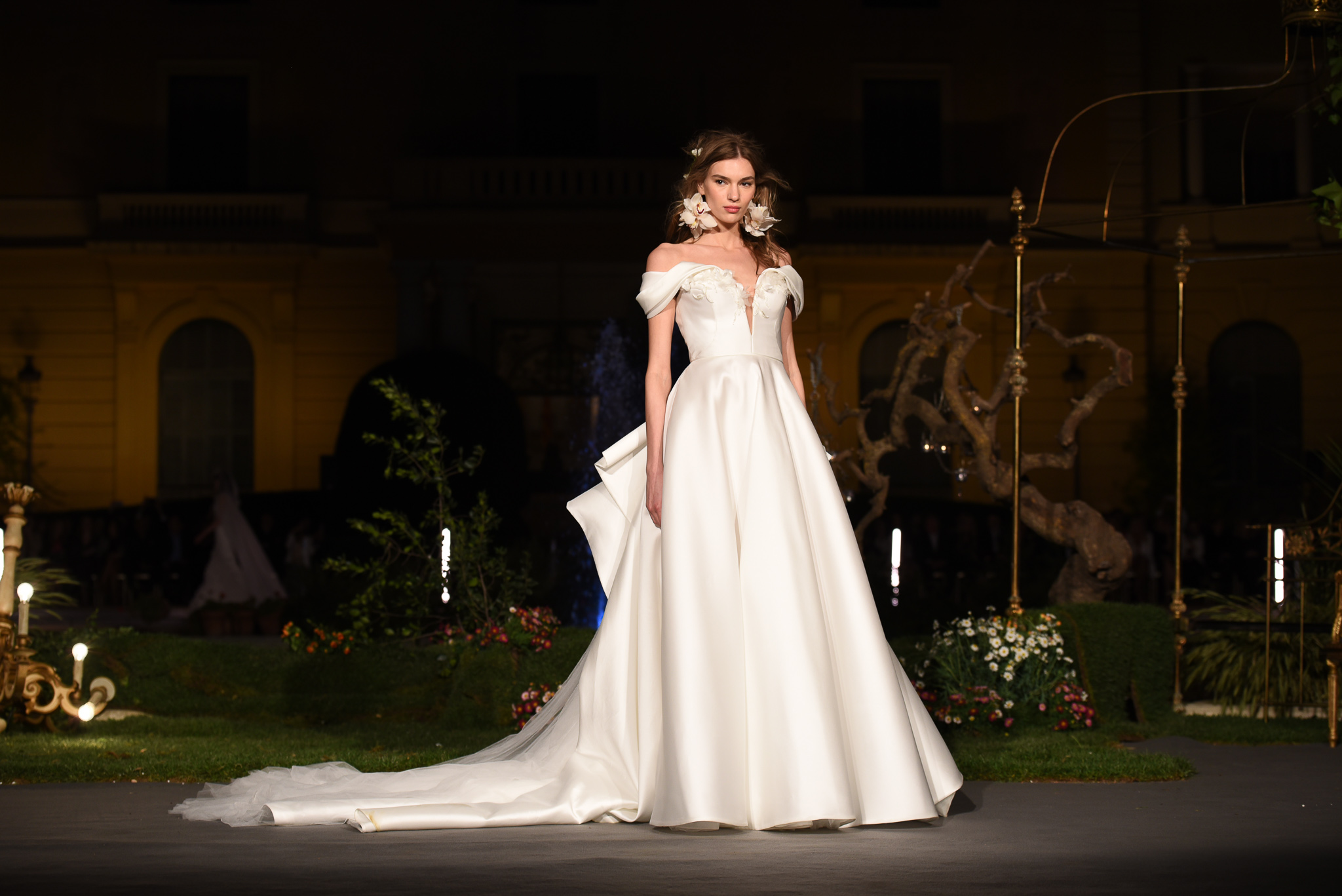 Marchesa VBBFW novia