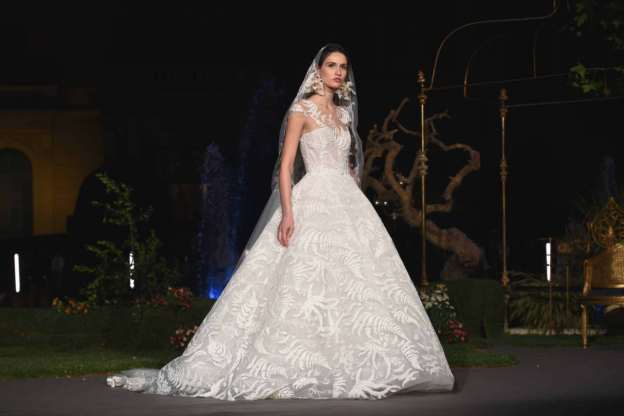 Marchesa VBBFW novia