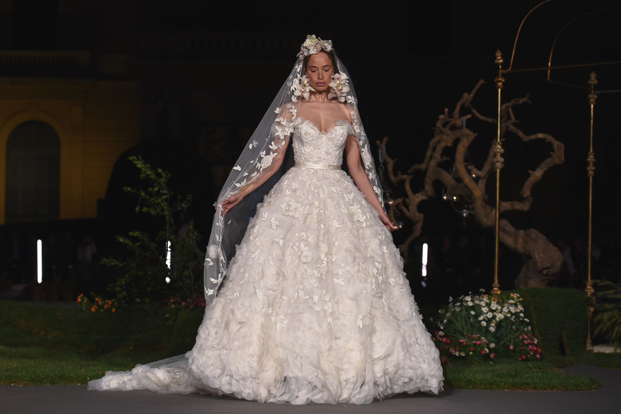 Marchesa VBBFW novia